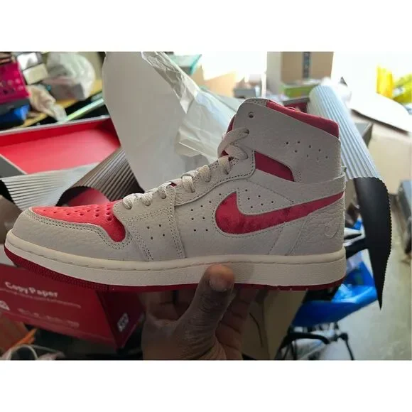[DV1304-106] Womens Air Jordan Retro 1 High Zoom Air CMFT 2 (W) 'Valentine's Day - Picture 5 of 10